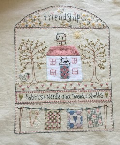 cojín patchwork bordado quilt shoppe