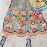falda de patchwork y bordado
