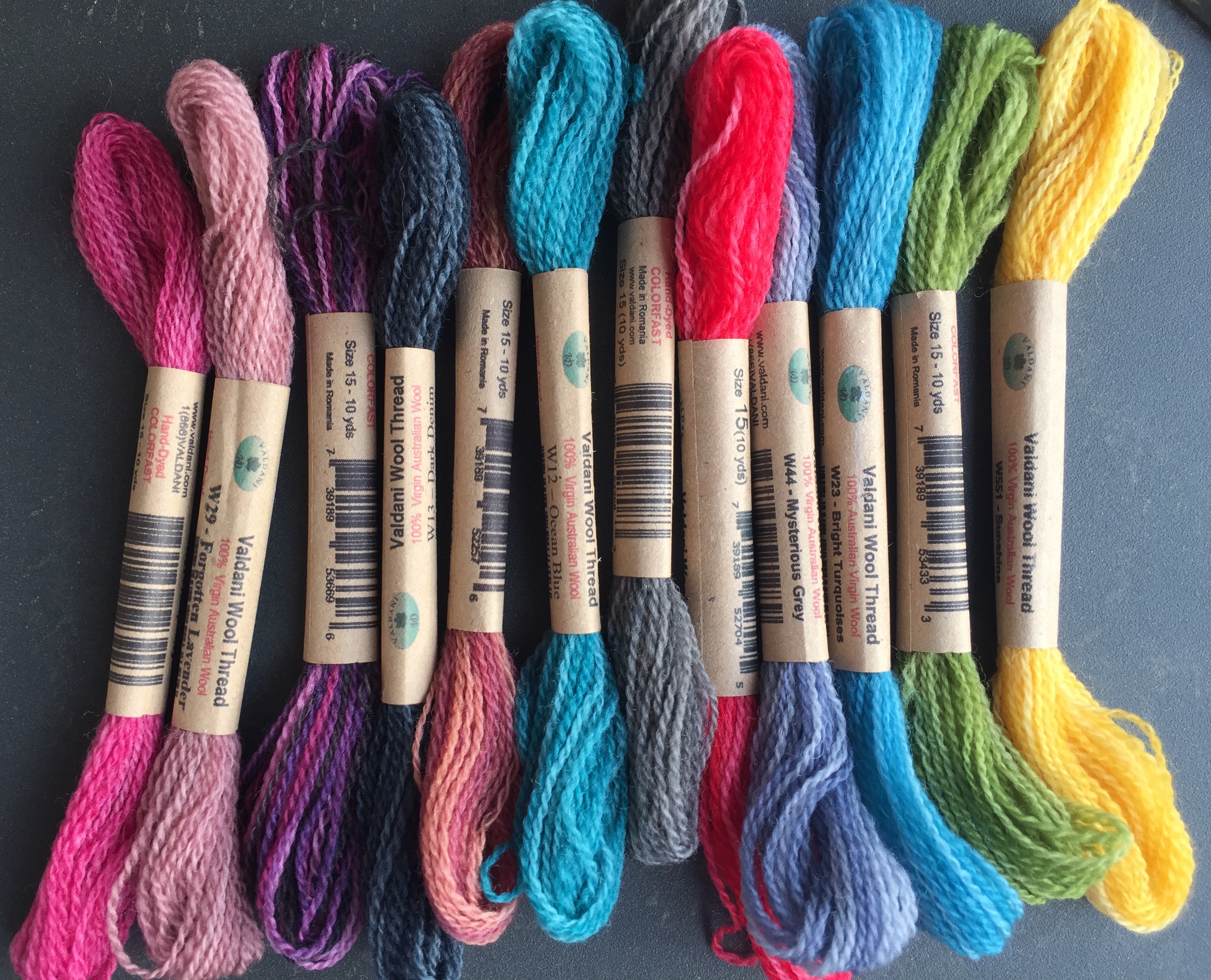 Hilos de lana para bordar a mano crewel - Elisa Vaca